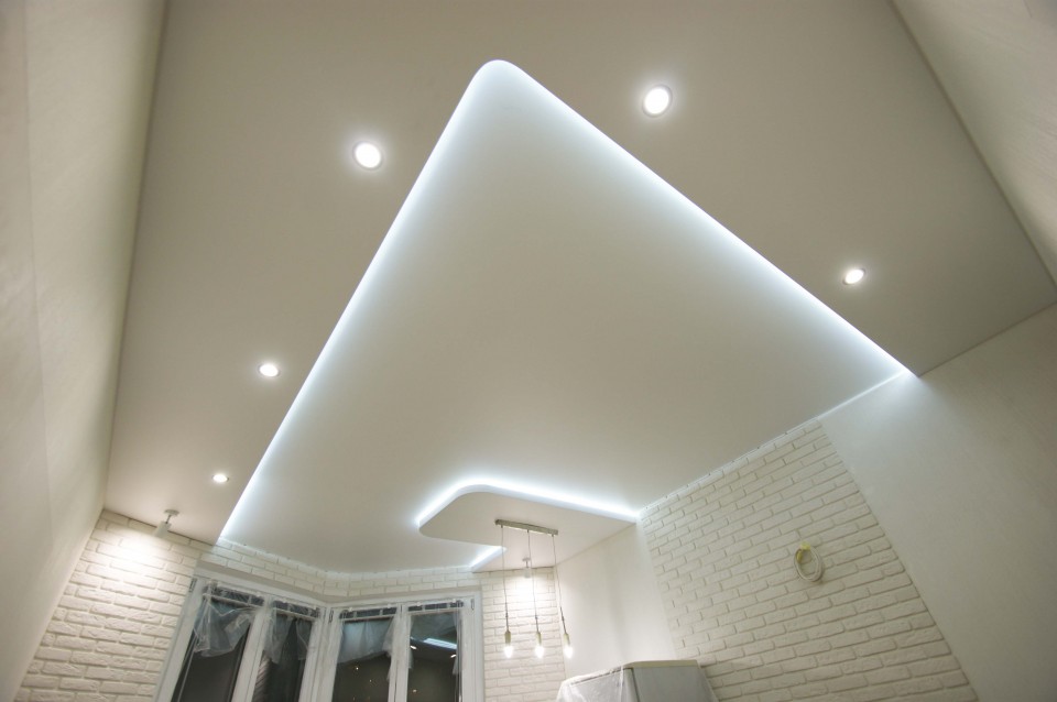 Заказать парящие натяжные потолки в г. Медвежьегорск